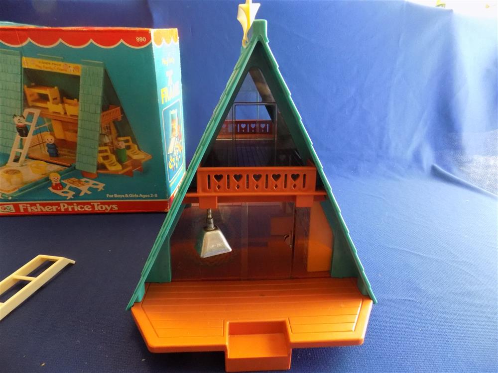 Fisher Price Little People Play Family A Frame #990 Complete Near Mint in Box  picture 6575