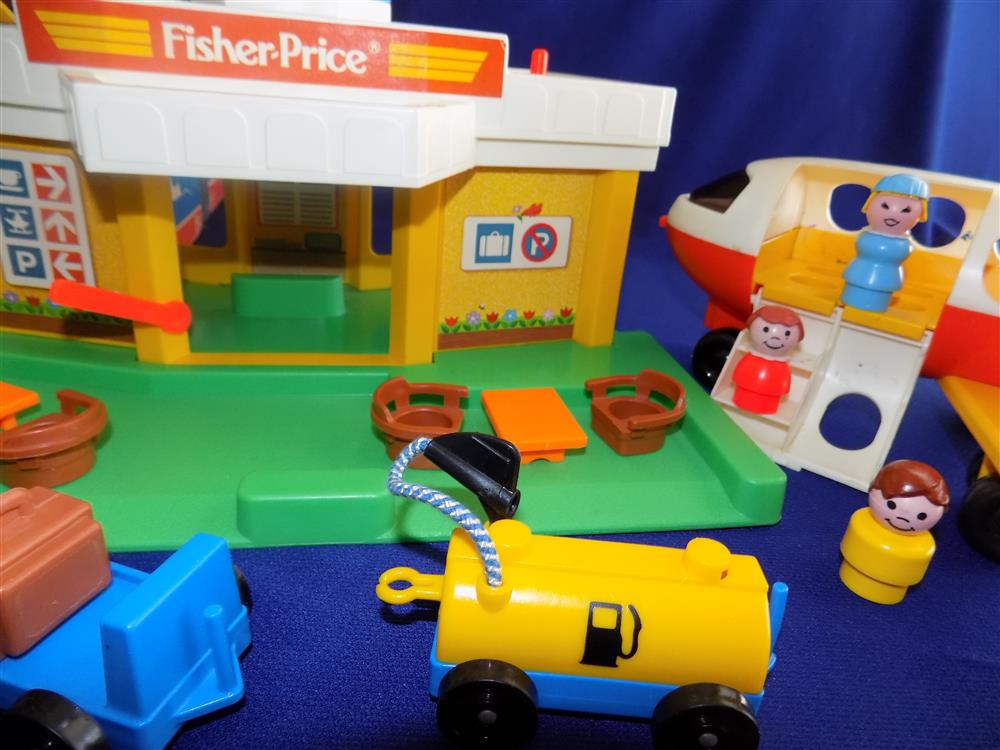 Fisher Price Little People Airport #2502 Complete with Box picture 7724