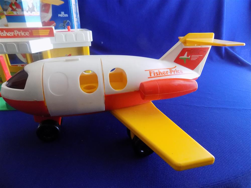 Fisher Price Little People Airport #2502 Complete with Box picture 7730