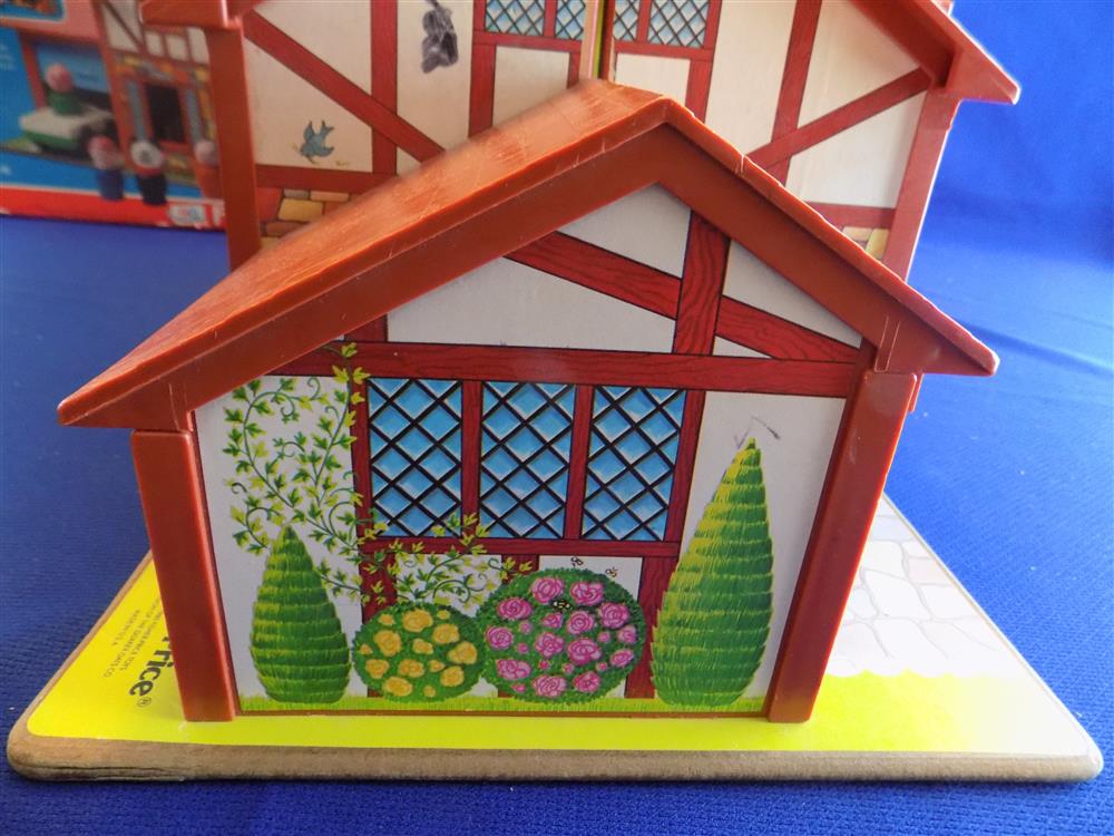 Fisher Price Little People Play Family Brown Tudor House #952 Excellent with box picture 8853