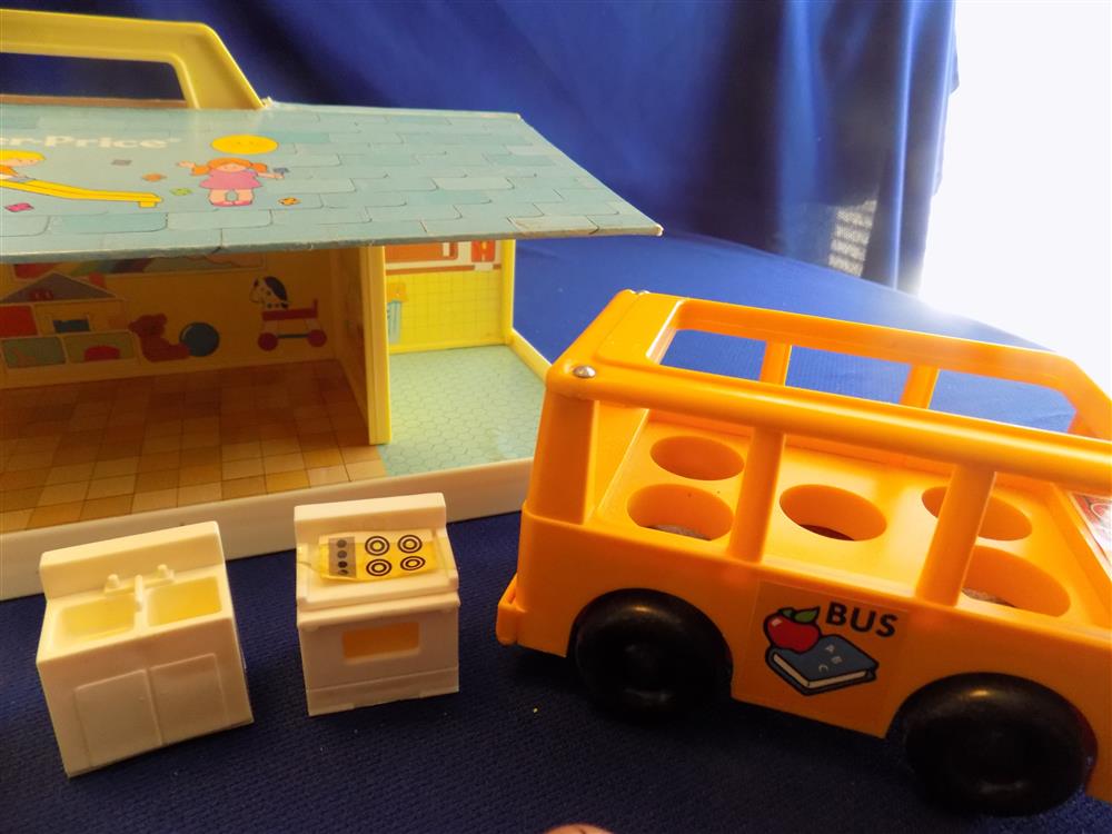 Fisher Price Little People Play Family Nursery School #929 picture 8862