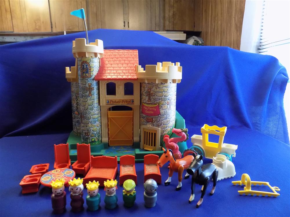 Fisher Price Little People Castle #993 Vintage Complete Nice picture 12033