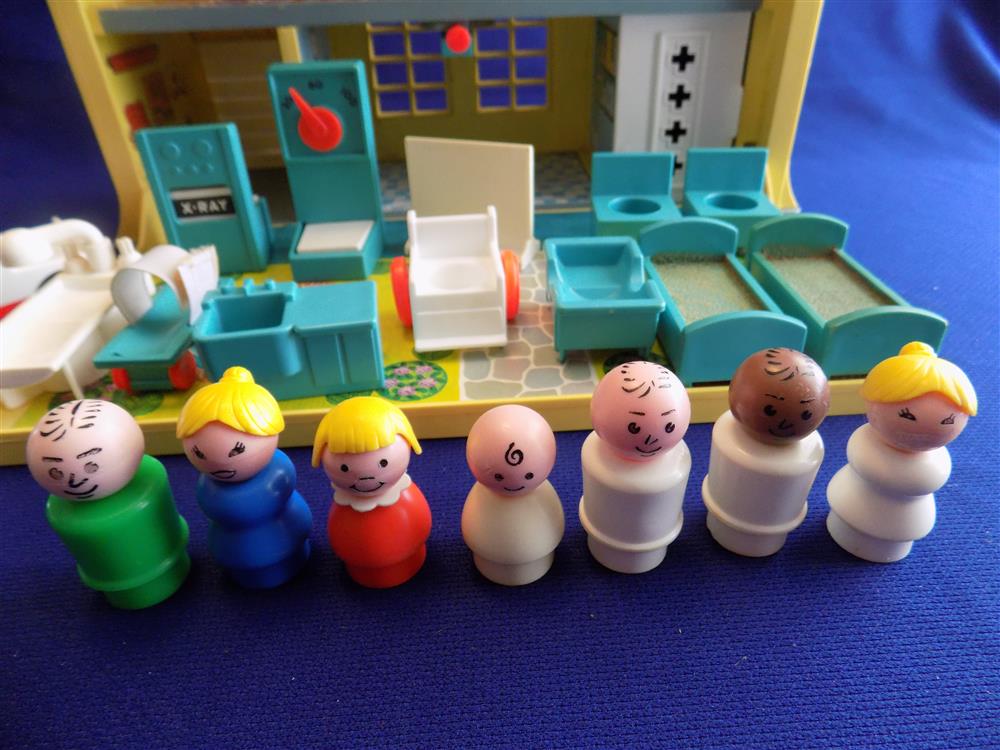 Fisher Price Little People Play Family Hospital #931 Complete picture 16159