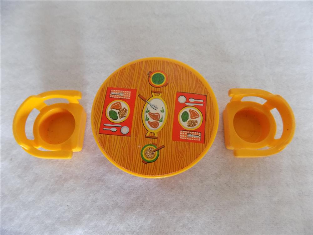 Fisher Price Sesame Street #938 Gold Table and Two Chairs picture 23484